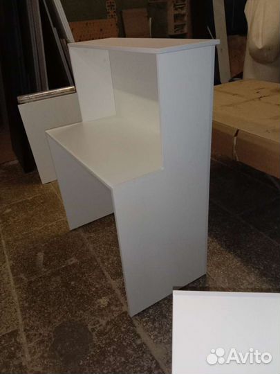 Стойка ресепшн эконом, новая