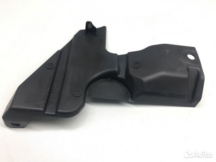 Дефлектор радиатора левый Mitsubishi Outlander 3