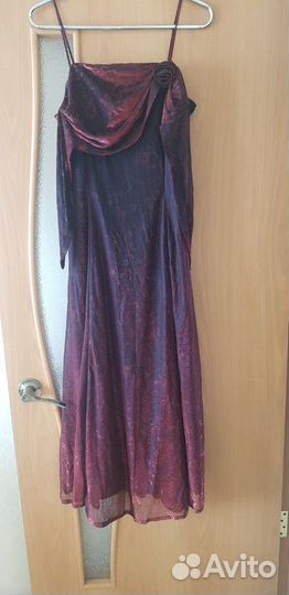 Платье вечернее