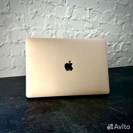 MacBook Air 2020 i3 8/256Gb