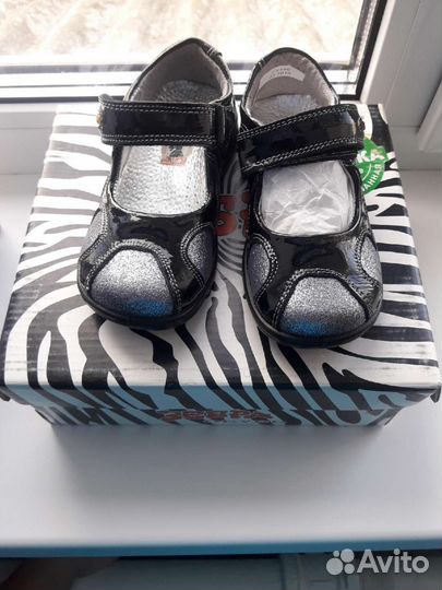 Босоножки для девочки 24 размер новые