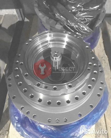 Бортовой редуктор Case CX210N