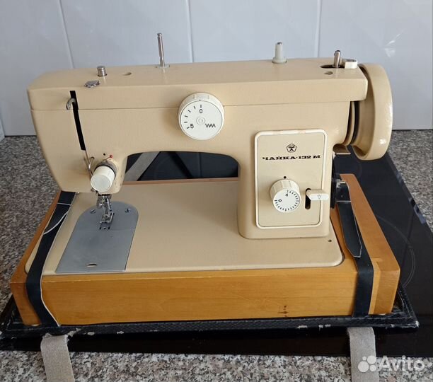Швейная машина Чайка 132м