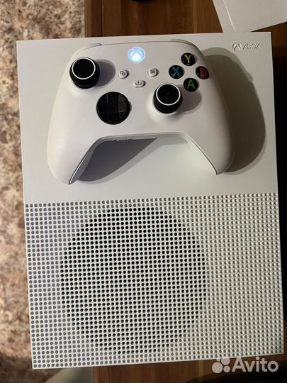 Xbox One s 1tb с играми