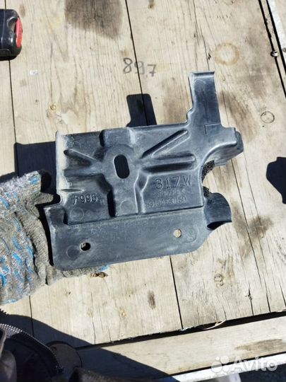 Диффузор радиатора Lexus Gs430 UZS190 3uzfe 2005