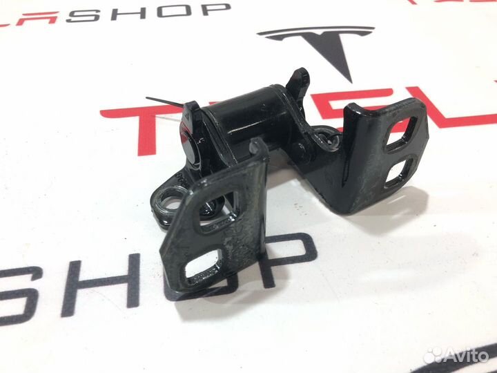 Петля двери верхняя передняя Tesla Model S