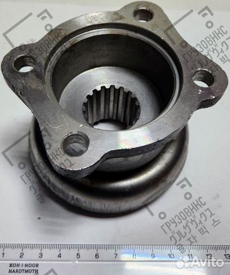 Фланец редуктора хвостовика, 17 шлицов, Isuzu Elf