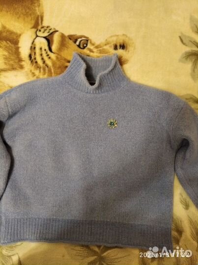 Свитер женский короткий