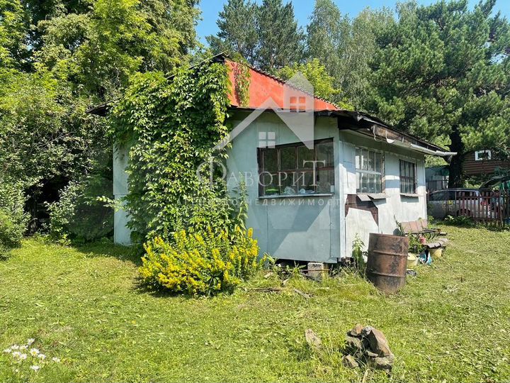 Дача 40 м² на участке 8 сот.