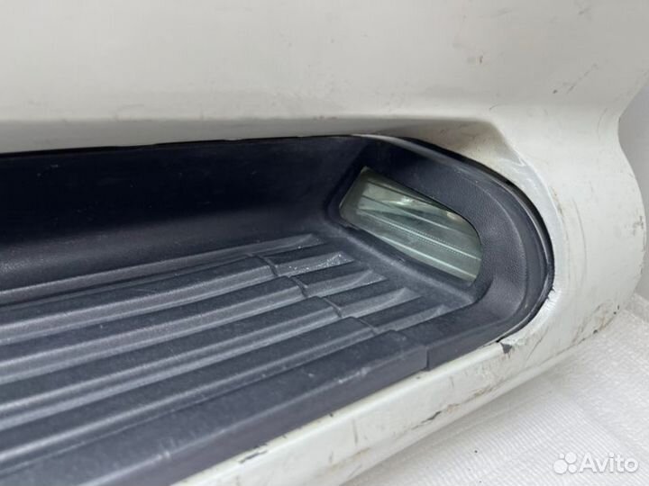 Порог левый Toyota Land Cruiser 200 2012-2021