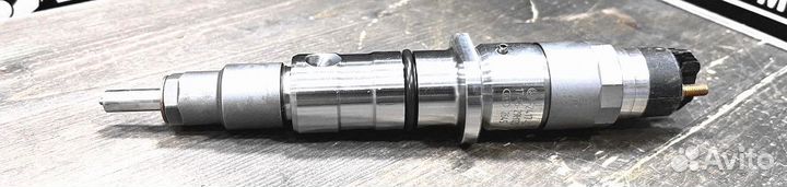 Форсунка топливная двигателя Cummins ISLe 8.9