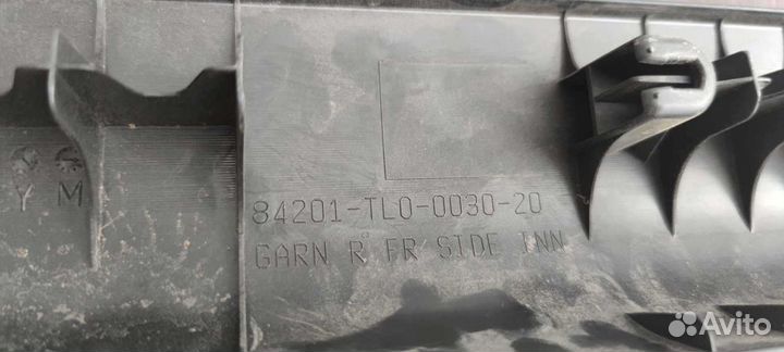 Накладка порога передняя правая Honda Accord 8