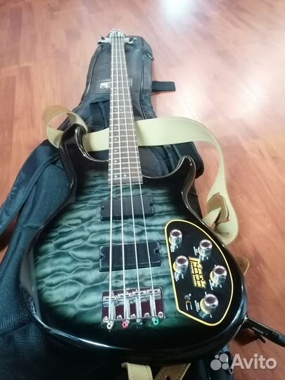 Бас гитара cort 4 струны