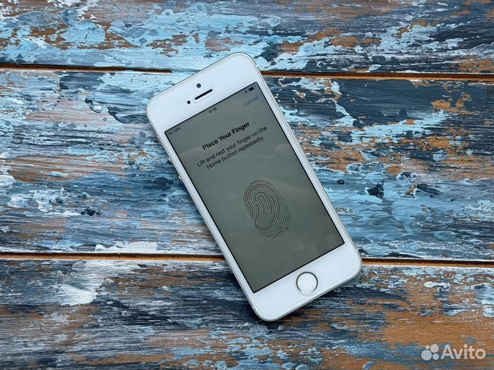 iPhone 5S, 16 ГБ