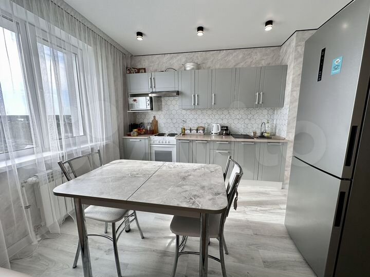 2-к. квартира, 68 м², 14/18 эт.