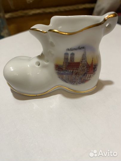 Башмачек фарфоровый