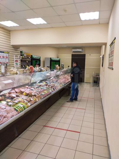 Магазин 1 этаж, остановка трафик парковка