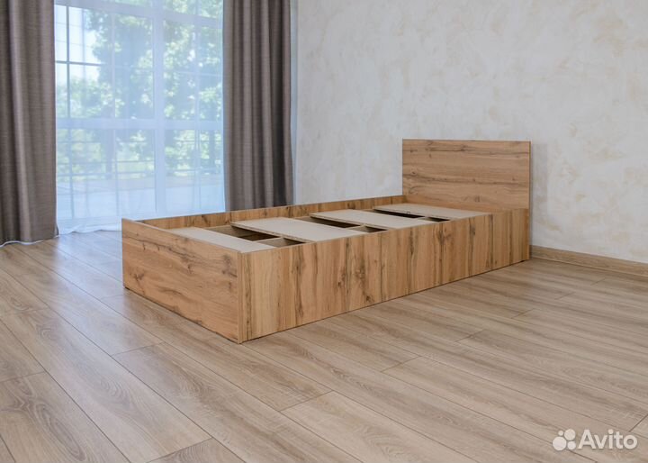 Кровать односпальная с матрасом 80х200