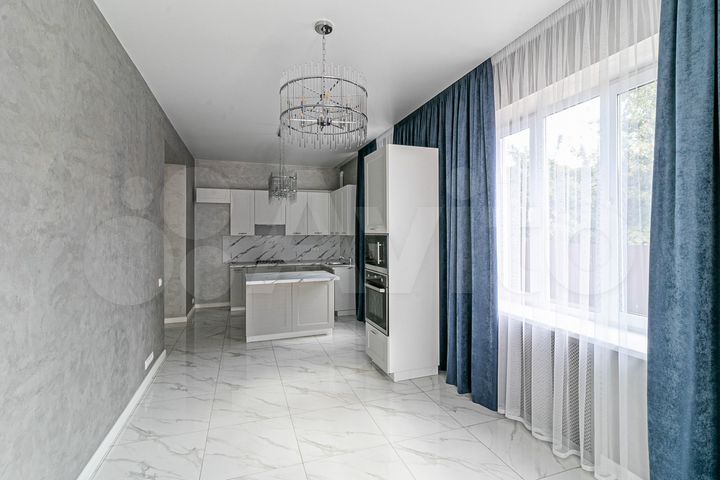 Коттедж 234 м² на участке 6 сот.