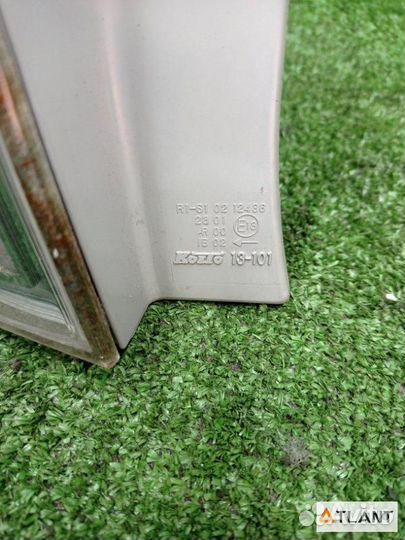 Стоп-сигнал задний левый toyota corolla fielder