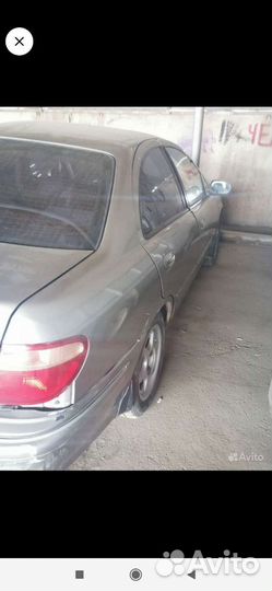 Заднее стекло Nissan Sunny n16 blyuebird sylphy 10