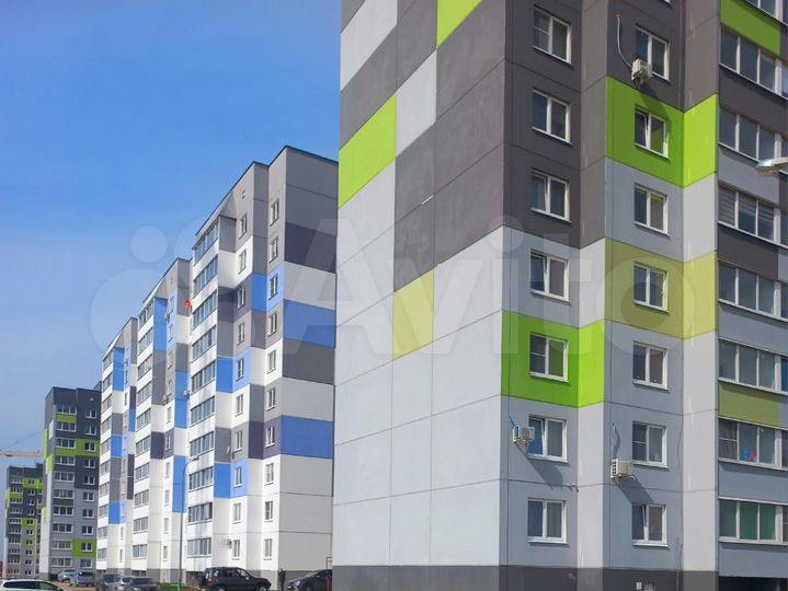 2-к. квартира, 57 м², 3/10 эт.