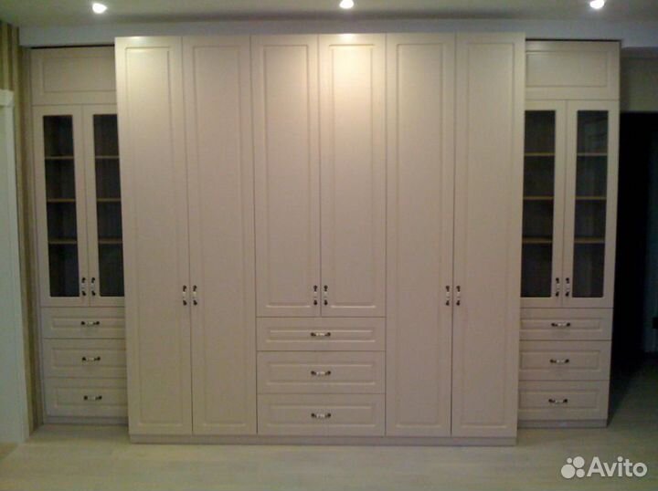 Шкаф в современном стиле