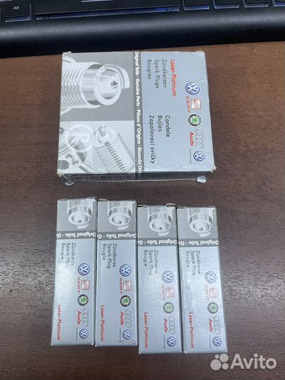 Свеча зажигания VAG 101905606A