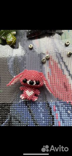 Амигуруми зайчик из бисера