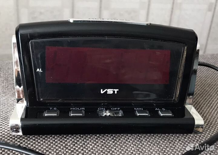 Часы будильник