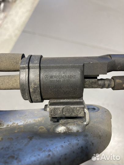 Клапан электромагнитный A0081535428 Mercedes-Benz