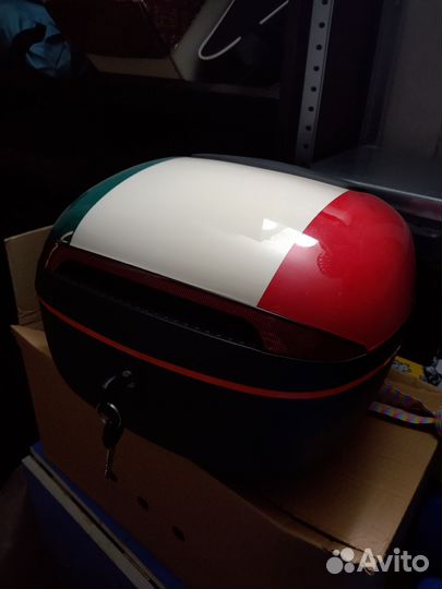 Кофр для скутера Италия