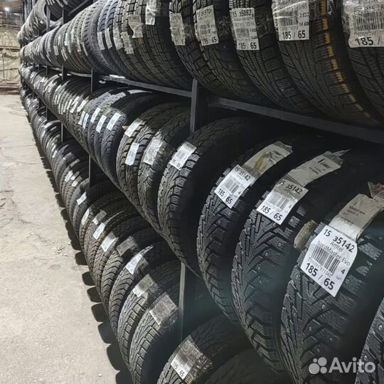 Goodyear Vector 4Seasons 215/45 R17 91L