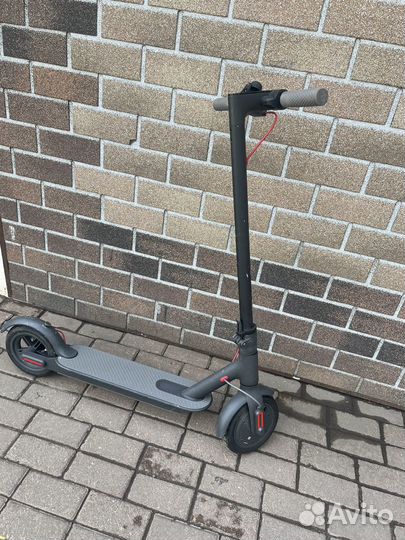 Электросамокат Xiaomi Mijia M365 PRO