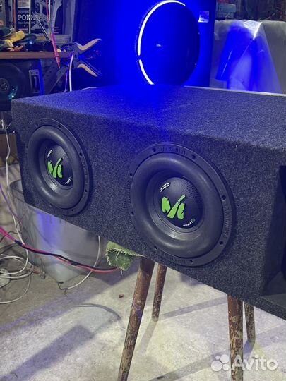 Саб 2х600 ватт номинала, усилок и провода