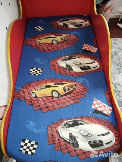 Детская кровать машина бу с матрасом