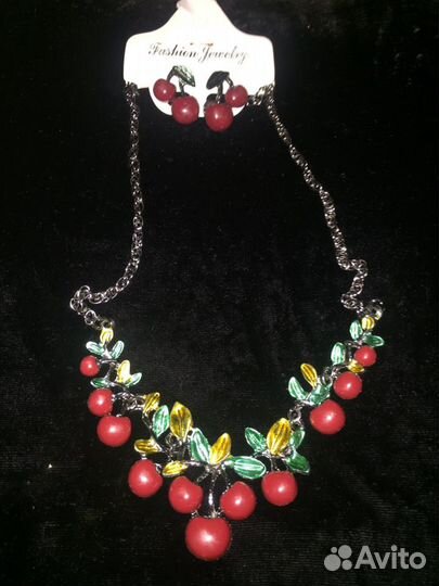 Ожерелье и серьги