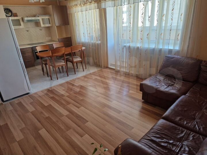 2-к. квартира, 60 м², 3/14 эт.