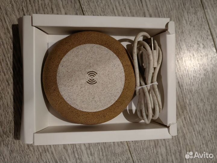 Беспроводная зарядка Rombica