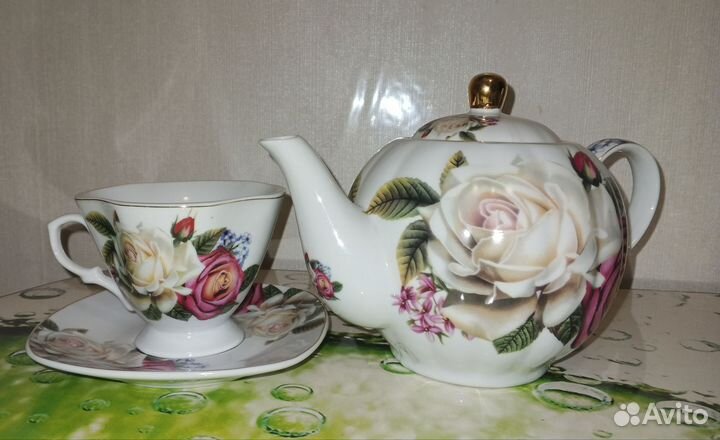 Чайный сервиз на 6 персон