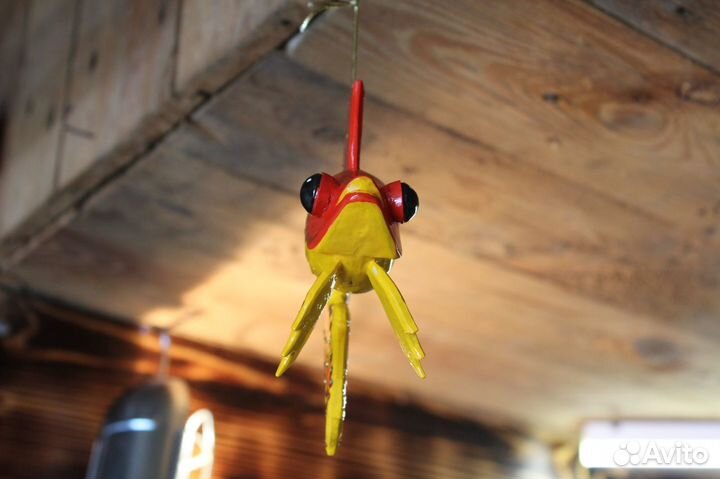 Золотая рыбка деревянная