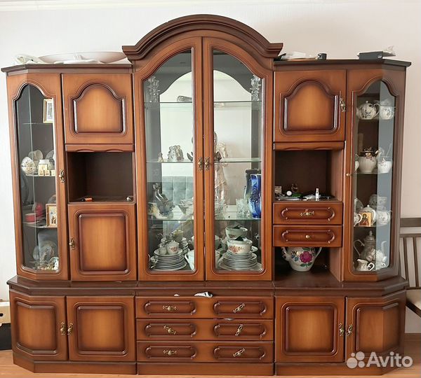 Стенка в гостиную