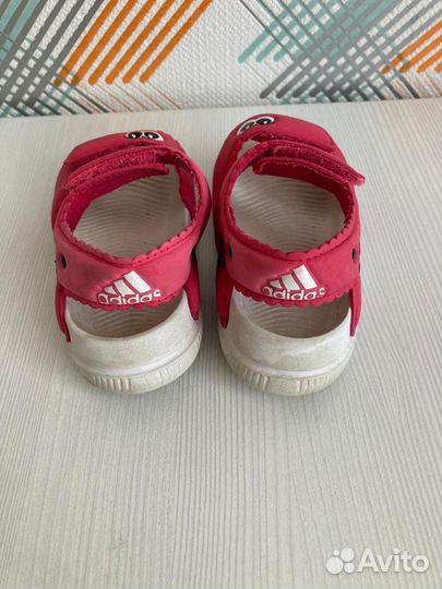 Сандалии adidas 21