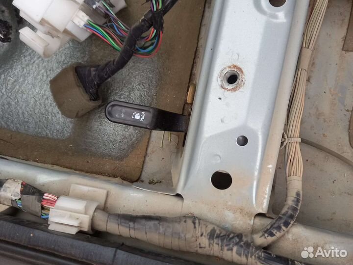 Ручка открытия багажника nissan almera classic