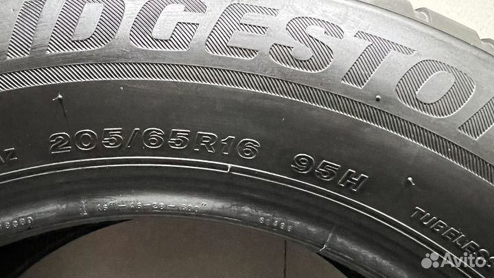 Bridgestone Blizzak LM-001 205/65 R16 95H