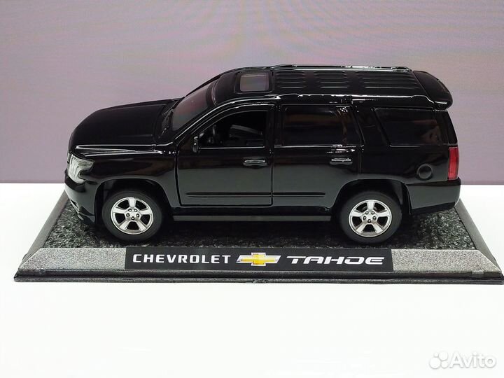 1:43 Chevrolet Tahoe Black