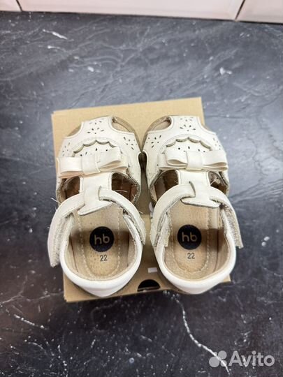 Сандалии для девочки