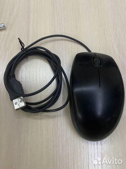 Компьютерная проводная мышь Logitech M100