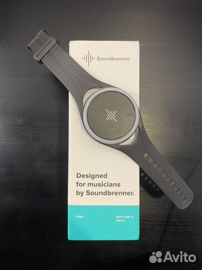 Виброметроном Soundbrenner Pulse