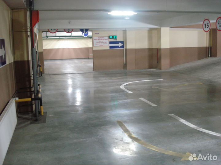 Теплая, охраняемая парковка